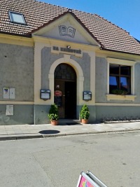 
                        Restaurace a pizzerie Na Knihovn - Lednice (restaurace)