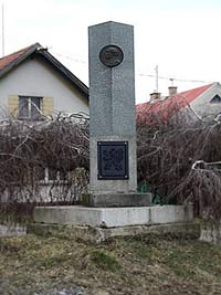 Pomnk Antonna vehly - Chvlenice (pomnk)