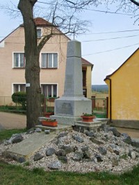 Pomnk Obtem 1. svtov vlky - Borovno (pomnk)