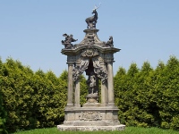 Pomnk csai Karlu VI.- Hlavenec (pomnk)