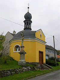 Kaple sv.Rodiny - dlovice (kaple)