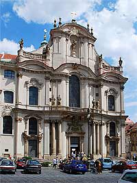Kostel Sv. Mikule - Praha 1 (kostel) - Pohled z Malostranskho nm.