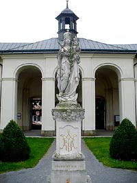 Poutn kostel Jmna Panny Marie - Ktiny (kostel) - 