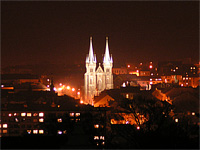 Chrm Nanebevzet Pany Marie - Chrudim (kostel) - Kostel v noci (foto: Navrtilovi)