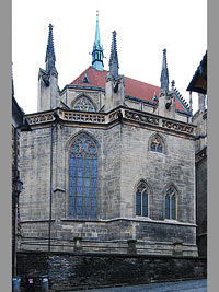 Kostel sv. Bartolomje - Koln (kostel) - Pohled z Parlovy ulice (bezen 2011)