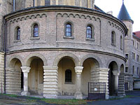 Kostel sv. Gabriela - Praha 5 (kostel) - Exterir