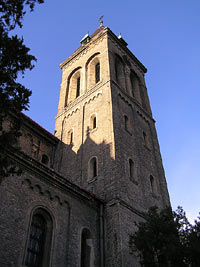 Kostel sv. Gabriela - Praha 5 (kostel) - V kostela