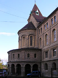Kostel sv. Gabriela - Praha 5 (kostel) - Exterir