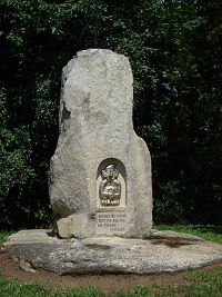 Kostelk sv. Jchyma - Mrkotn-Dobr Voda (kostel) - Pomnk z Permonkem
