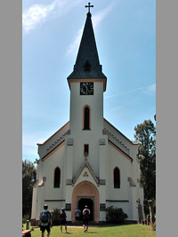 Kostel sv. Jana Nepomuckho - Zadn Zvonkov (kostel) - Prel kostelu