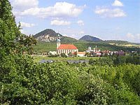 Dkansk Kostel Nanebevzet Panny Marie - Most (kostel) - Most Dkansk kostel