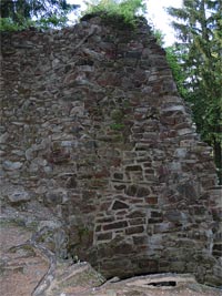 Auerperk (zcenina hradu) - Torzo ve