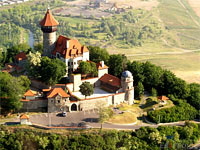 Hn�v�n � Most (hrad) - Leteck� pohled