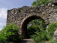 Andělská Hora (zřícenina hradu) - První brána