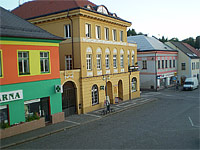 foto Police nad Metuj (msto)