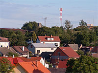 Poupil (vrchol) - Pohled od obce na vrchol Poupil
