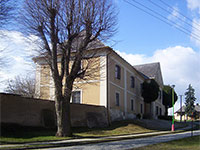 Cholina (tvrz) - Cholina - Fara, bval tvrz 