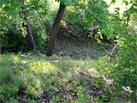 Libhrad (zanikl hrad) - Polozanesen hradn pkop (foto:Vaistauer)