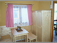 Campingrestaurant - Bezdrev (kemp) - Chaty A - stolek a atn sk