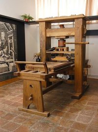 Pamtnk Kralick tiskrny -  Kralice nad Oslavou (muzeum) - Tiskask lis.