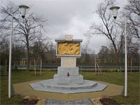 Pomník obětem válek - Rájec-Jestřebí ( pomník,památník ) - Pomník