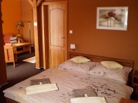 Pension Three - Frantikovy Lzn (pension) - Pokoj.