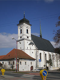 
                        Farní kostel Povýšení sv. Kříže - Doubravník (kostel)