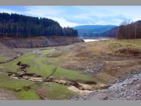 Pehrada - Vr (pehrada) - Vrsk doln ndr-korouhvick ztoka pi nzkm stavu vody