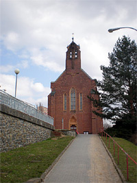 Kostel sv.Barbory - Adamov (kostel) - Celkov pohled na kostel 