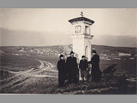 Bo muka v nemocnici - Bohunice (Bo muka) - Kaple u dnen nemocnice v Brn Bohunicch. Rok 1939-1940. V pozad Nov Lskovec a Kamenn vrch