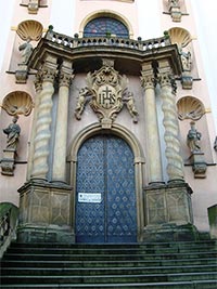 Kostel Pany Marie Snn - Olomouc (kostel) - Vstupn portl