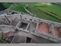 Spisk hrad - Slovensko (zcenina hradu) - Hradn jdro z ve