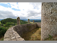 Spisk hrad - Slovensko (zcenina hradu) - Obezdn pkop ped barbaknem