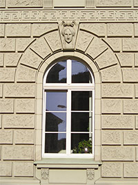 Nmeck vysok kola techniky - Brno (historick budova) - Detail okna