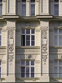 Nmeck vysok kola techniky - Brno (historick budova) - Detail oken a tukovn