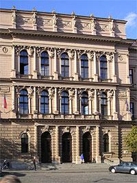 foto Zemsk snm Brno (historick budova)