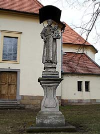 Sochy pod kostelem - Splen Po (drobn pamtka) - 