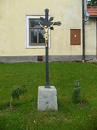 Farn ad - Bystr (historick budova) - k ped farou