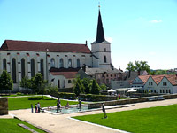 Kostel Poven Svatho ke - Litomyl (kostel) - pohled ze zmeck zahrady