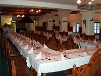 Hradn restaurant starho pana Vilma - Perntejn (restaurace) - Slavnostn stl