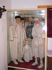 Potomkovo muzeum lidovch kroj - Popovice (muzeum) - 