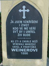 K u silnice z Trpna do Olenice (k) - npis na podstavci