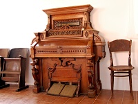 Kostel eskobratrsk crkve evangelick - Brno-idenice (kostel) - Harmonium v mal modlitebn