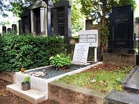 Židovský hřbitov - Brno (hřbitov) - Hrob herce Hugo Haase