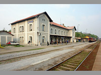 Neratovice (železniční stanice)
