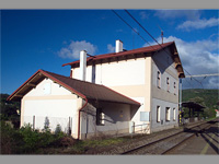 Dolní Zálezly (železniční stanice)