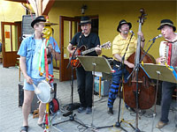 Na kovrn - Zbeh-Rjeek (restaurace) - Hudebn produkce