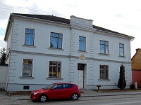 Kostel sv. Vavince - Kenovice (kostel) - Budova fary