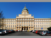 Katolick teologick fakulta UK - Praha 6-Dejvice (architektonick zajmavost) - elo budovy fakulty (bezen 2011)