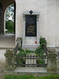 Pvodn hbitov v arelu kostela - Zelen Hora (hbitov)  - hrob Matje Josefa Sychry, nrodnho buditele